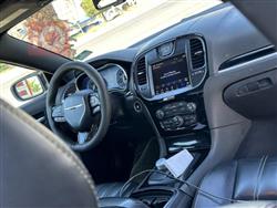 کرایسلەر 300